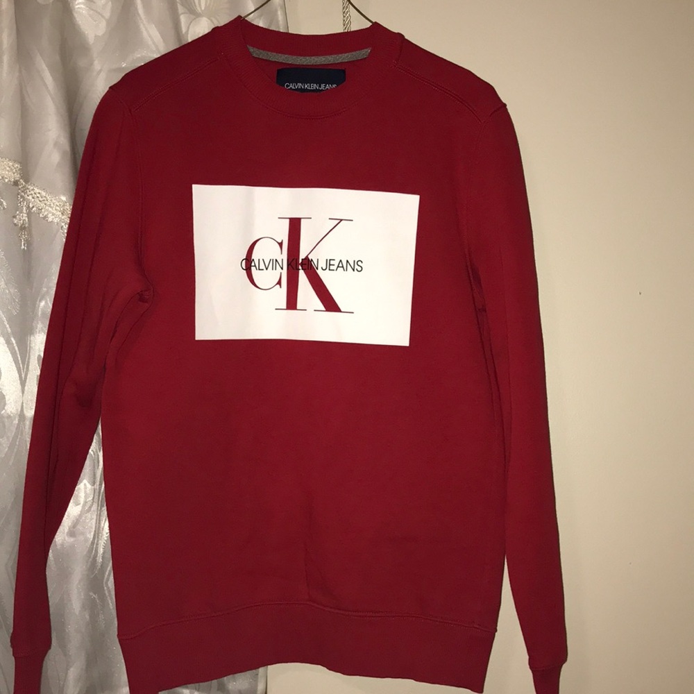 Calvin Klein’s jeans crew neck.
